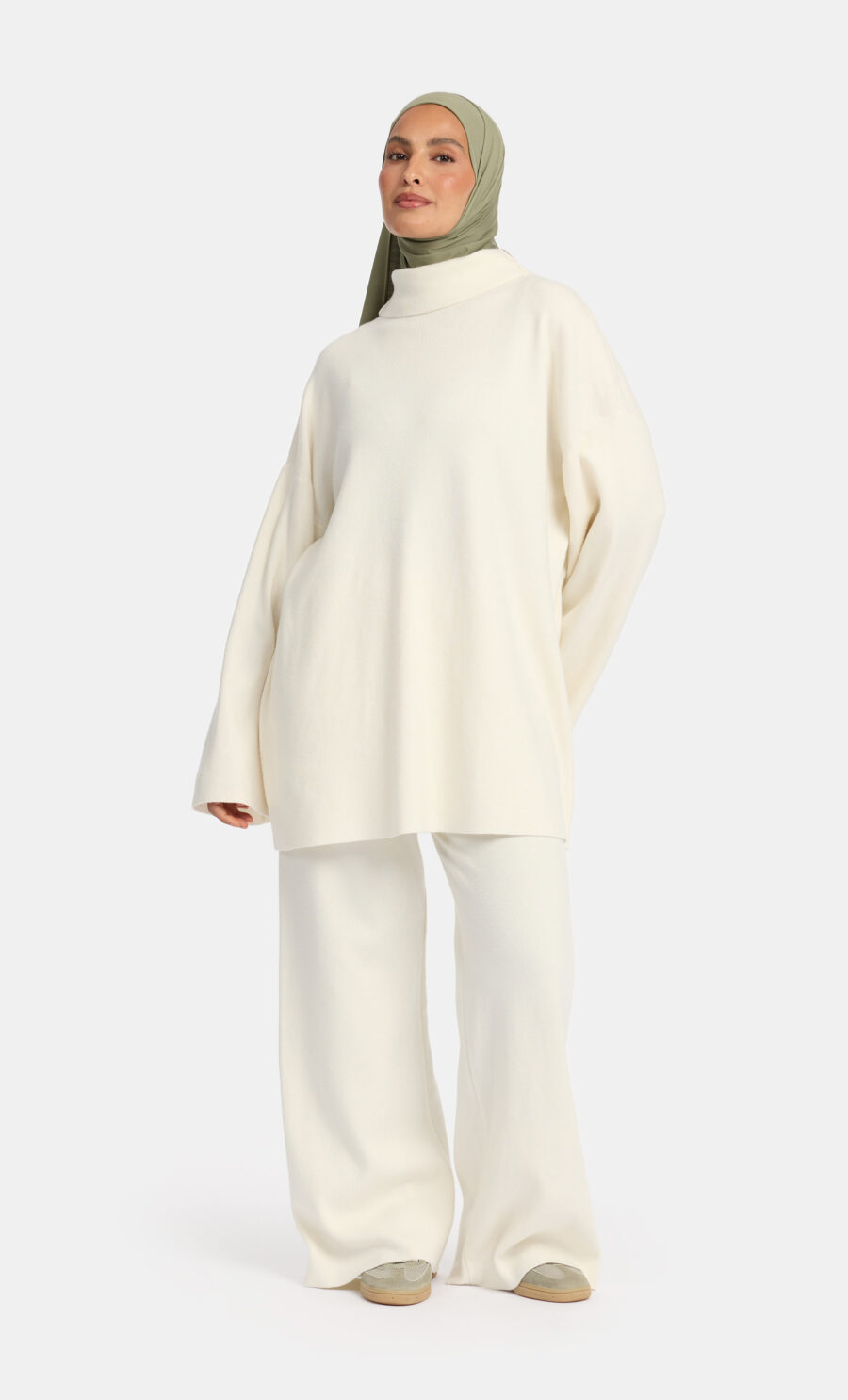 HIGH NECK LOUNGE SET