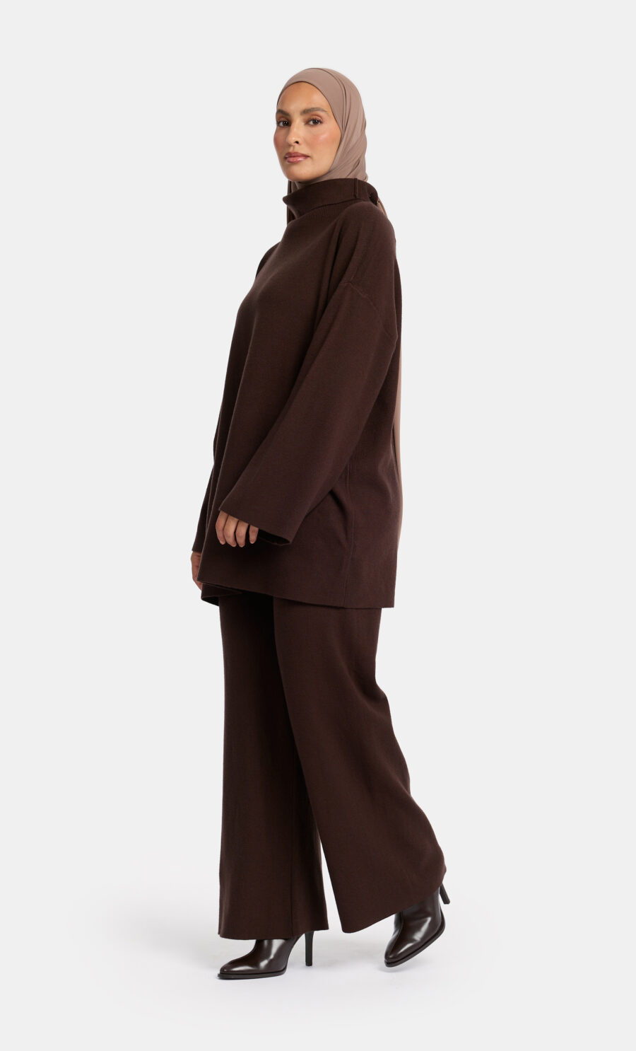 HIGH NECK LOUNGE SET