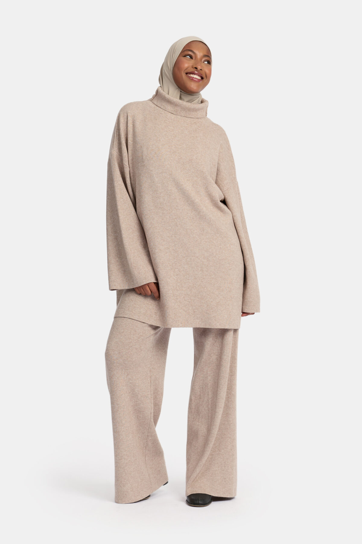 HIGH NECK LOUNGE SET