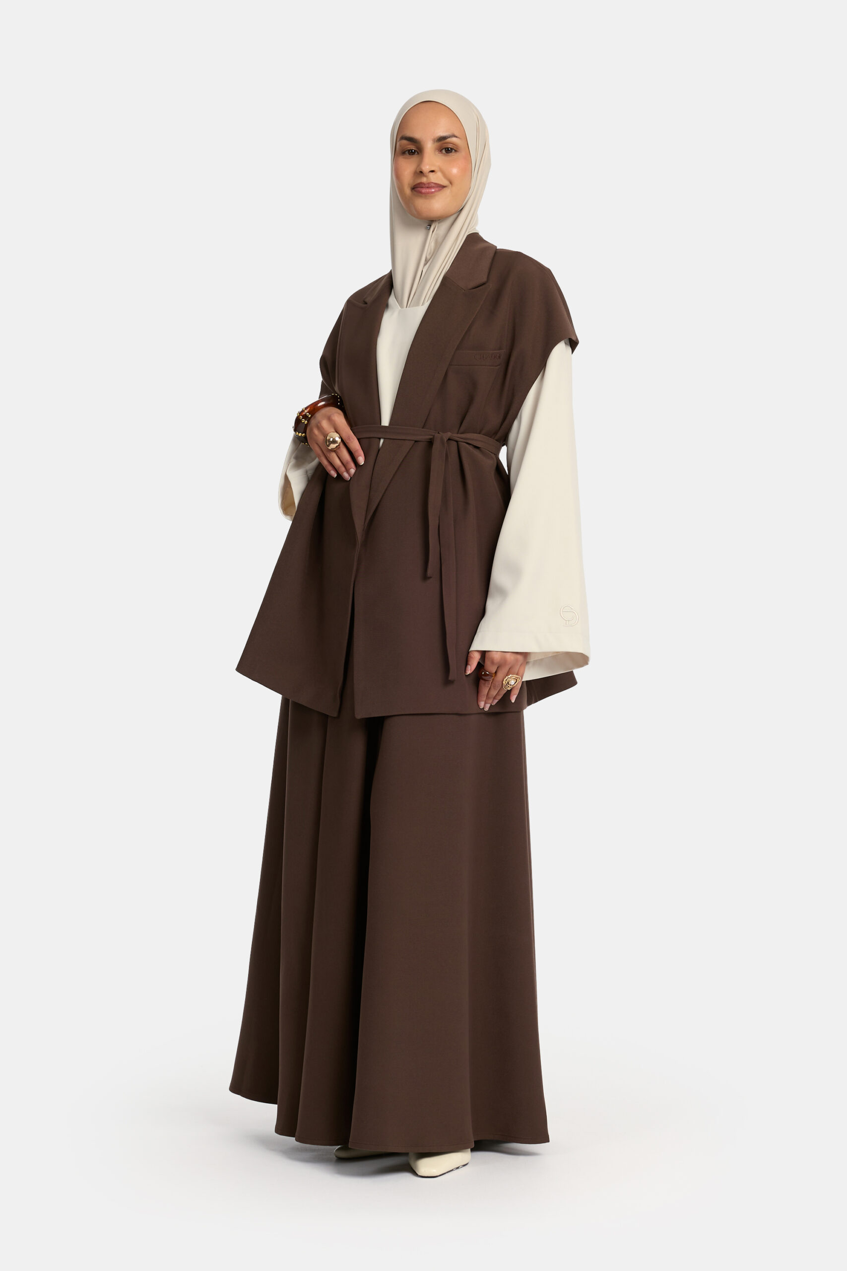 ESSENTIAL GILET SKIRT SET - BROWN
