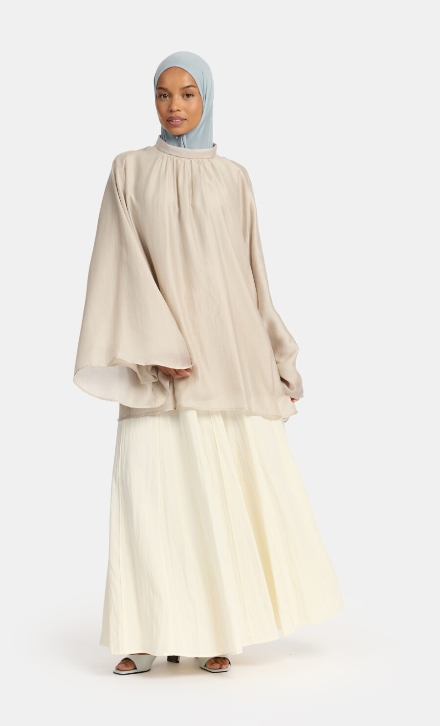 RELAXED FLOWY TOP