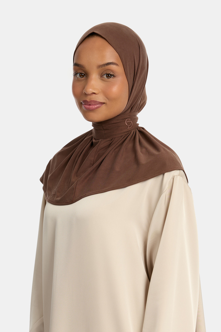 BREATHABLE PULL TIE HIJAB - BROWN