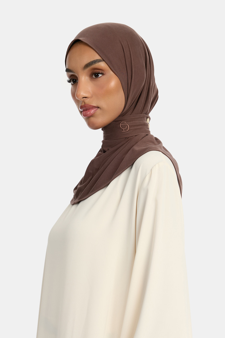 BREATHABLE PULL TIE HIJAB - ASHBROWN